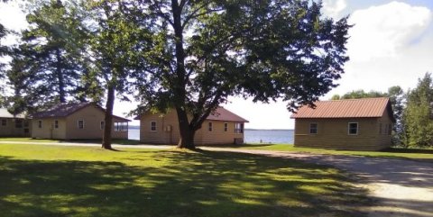 cabins_from_lake